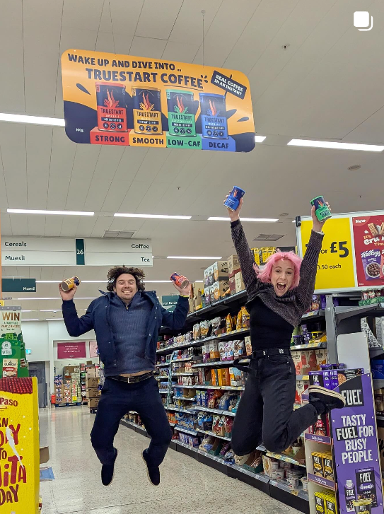 IT'S TIME TOWAKE UP & DIVE IN!